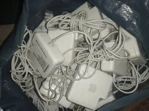 All Macbook Chargers Original 85 Watts