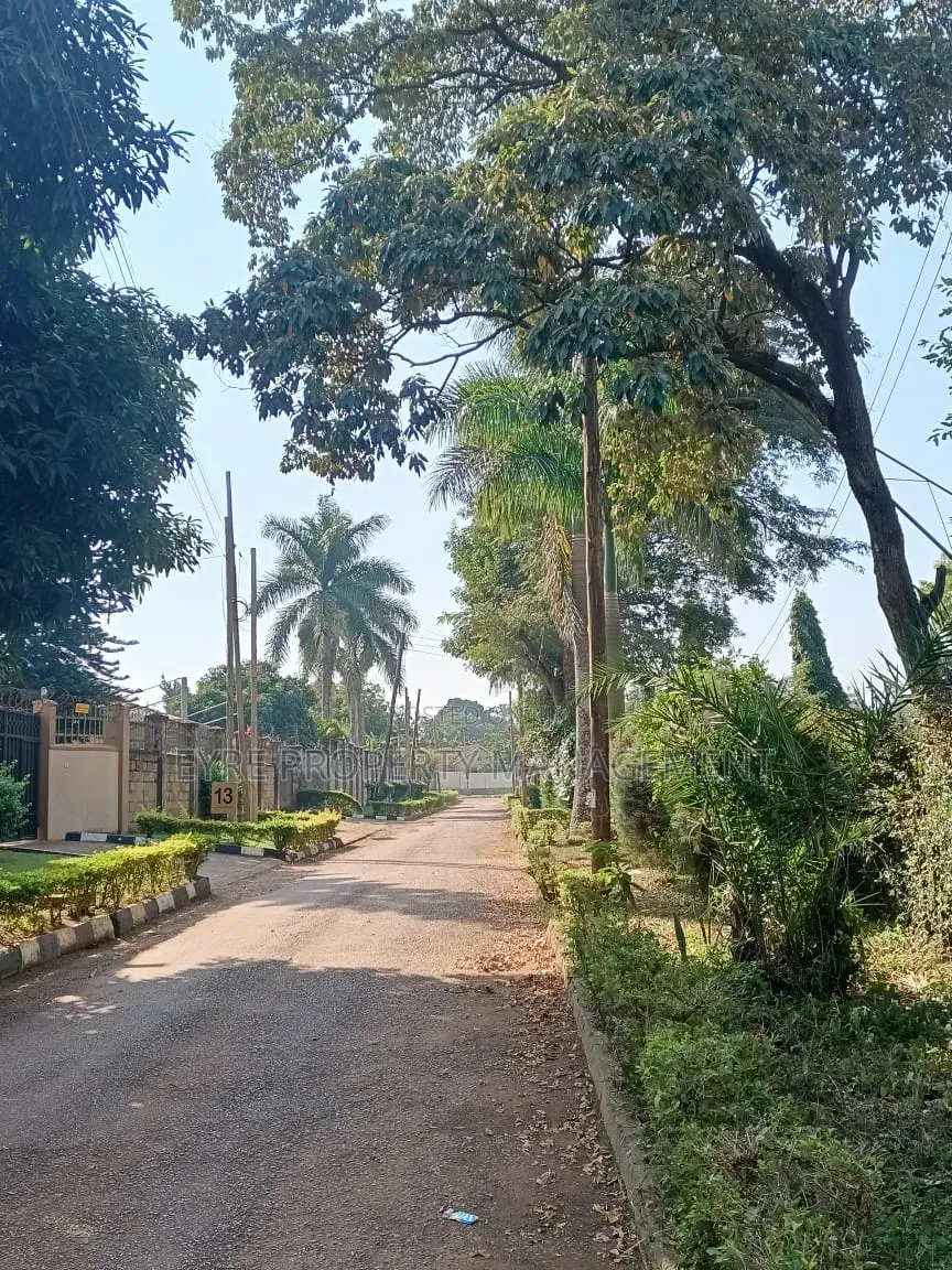 61 Decimals in Kyambogo Lower Estate for 