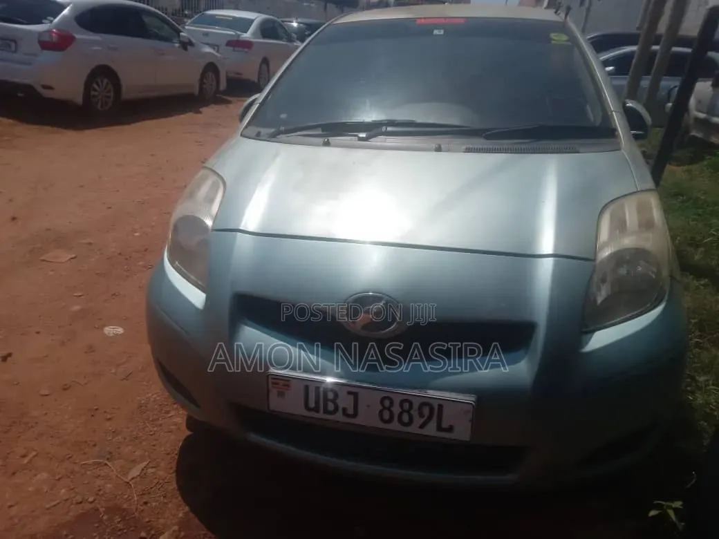 Toyota Vitz 2008 Blue