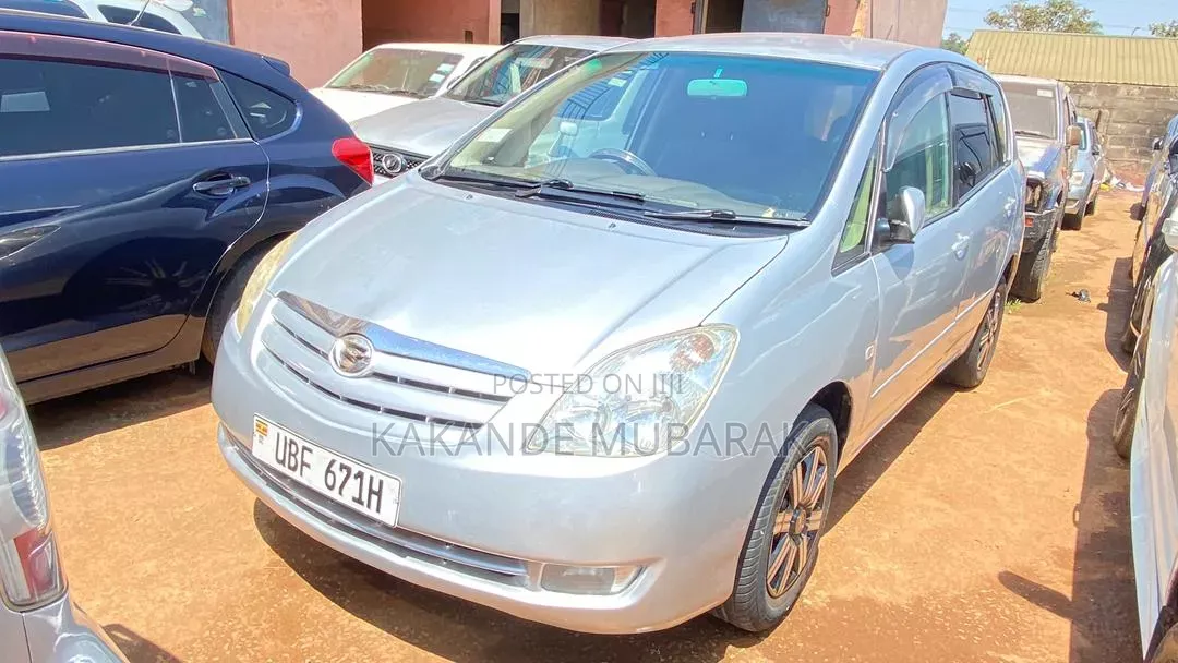 Toyota Corolla Spacio 2006 Silver