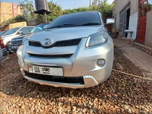 Toyota IST 2011 Silver