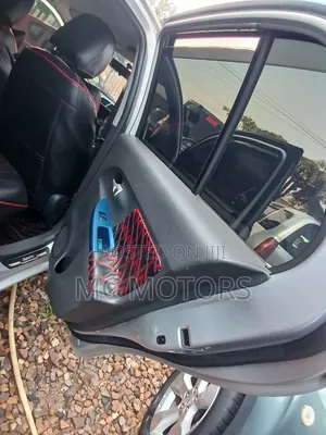 Toyota IST 2011 Silver