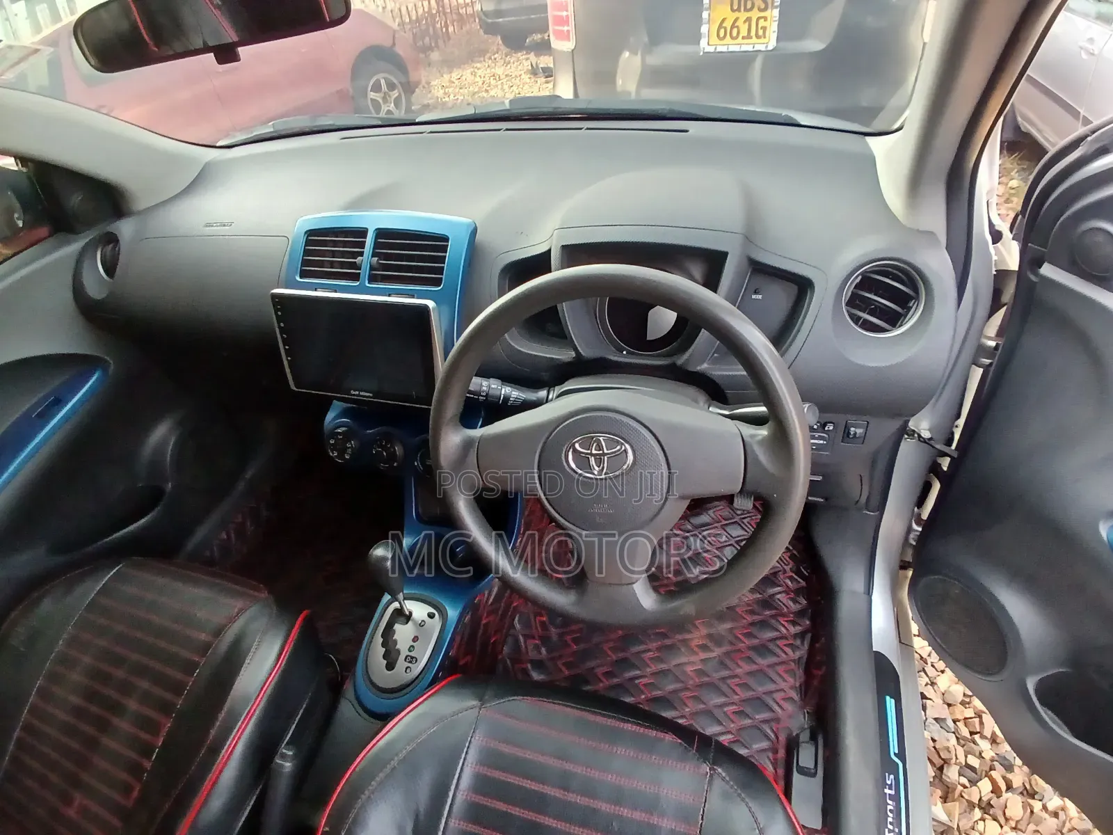 Toyota IST 2011 Silver