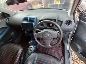 Toyota IST 2011 Silver