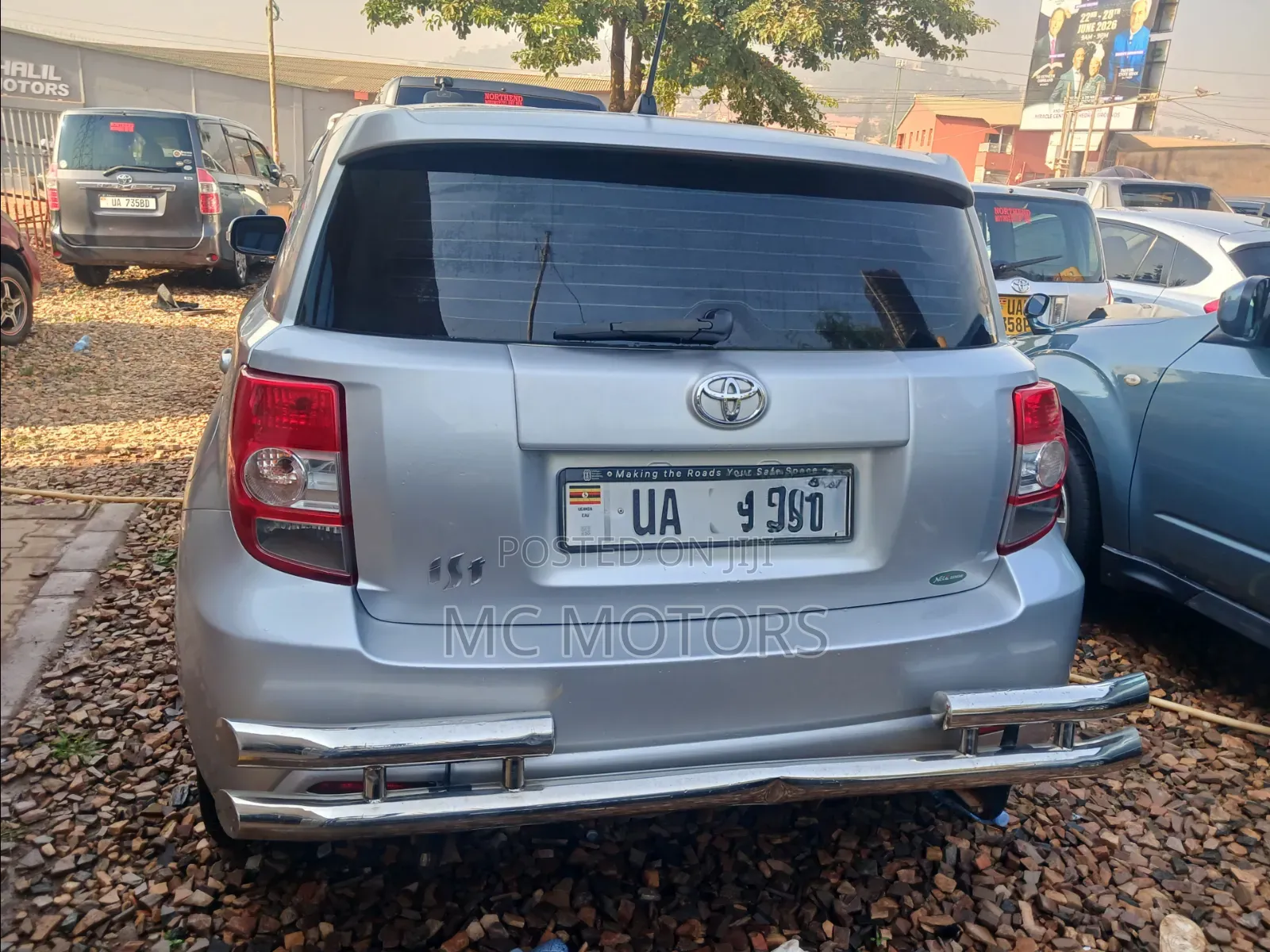 Toyota IST 2011 Silver