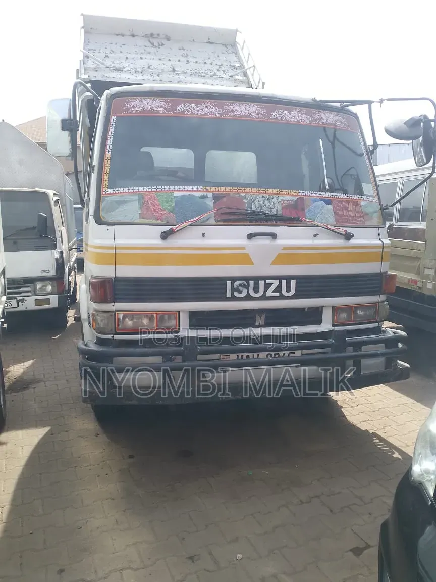 Isuzu Forward Tipper