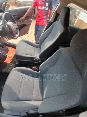 Toyota Sienta 1.5 AWD 2015 Silver