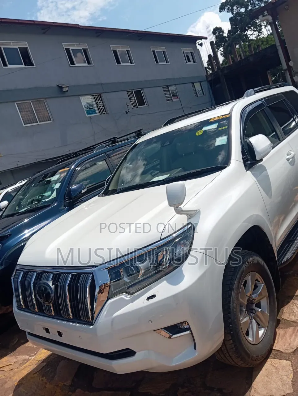 Toyota Land Cruiser Prado 2017 White