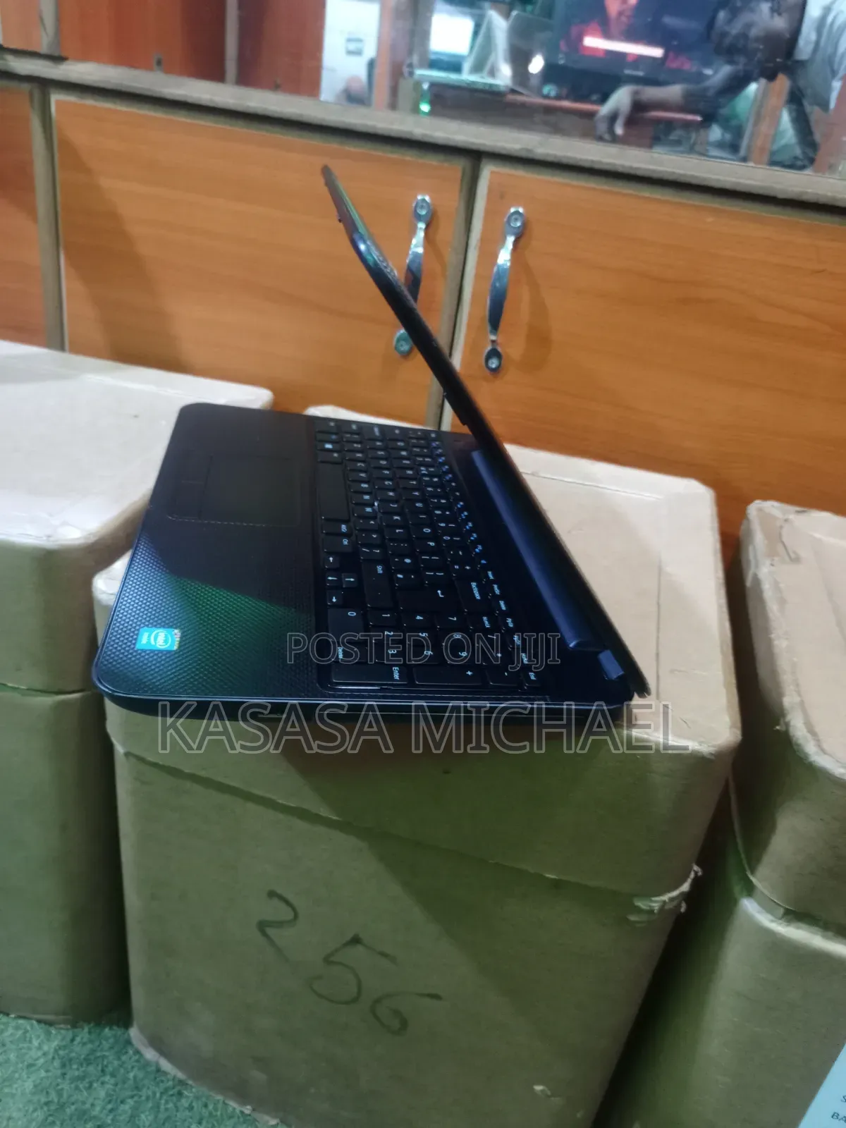 Laptop Dell Inspiron 3541 4GB Intel Core i3 HDD 500GB
