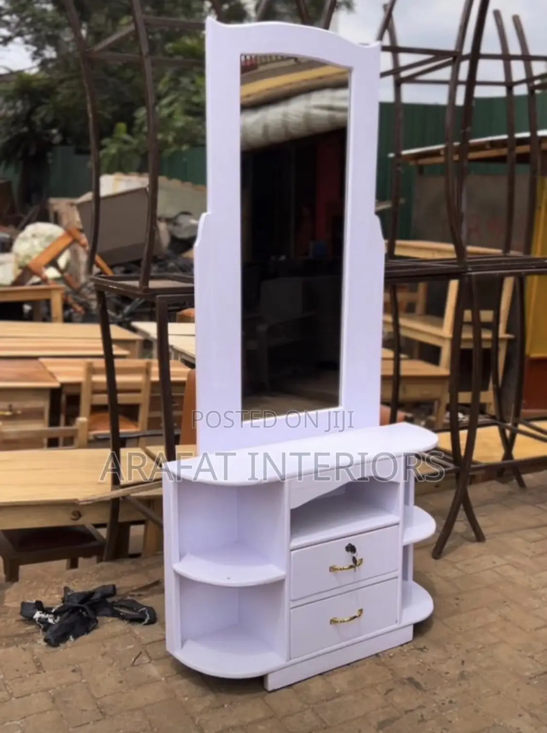 Movable Dressing Mirror