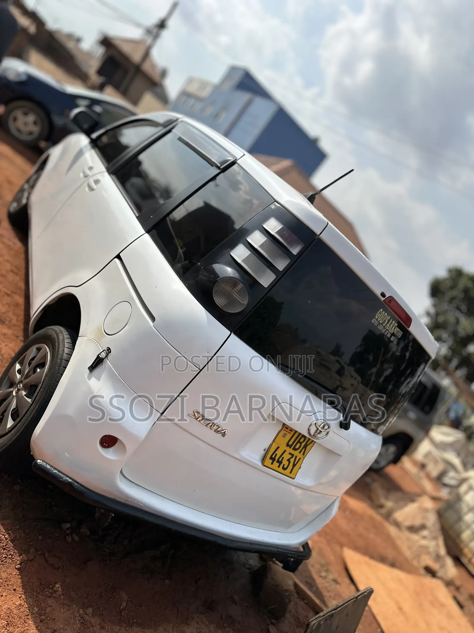 Toyota Sienta 2007 White