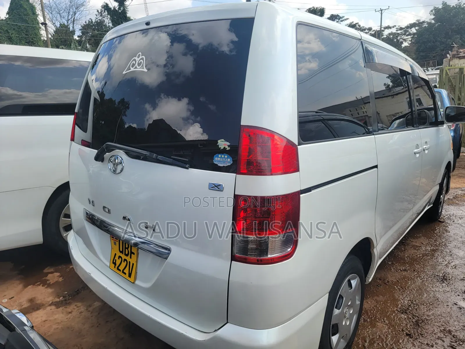 Toyota Noah 2005 White
