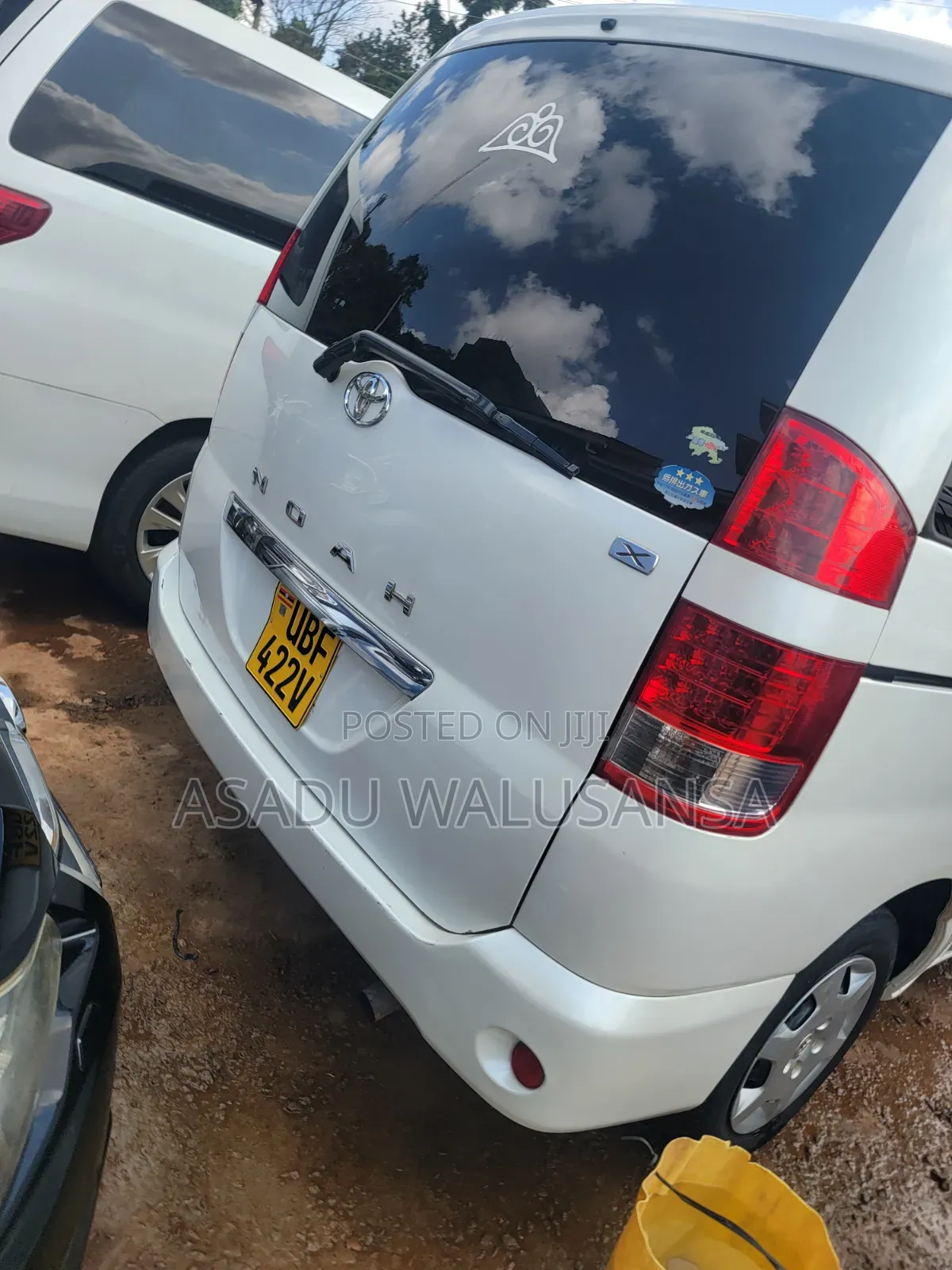 Toyota Noah 2005 White