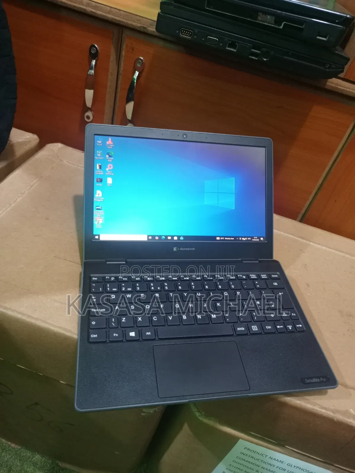 Laptop Toshiba dynaEdge DC-100 4GB Intel Celeron SSD 128GB