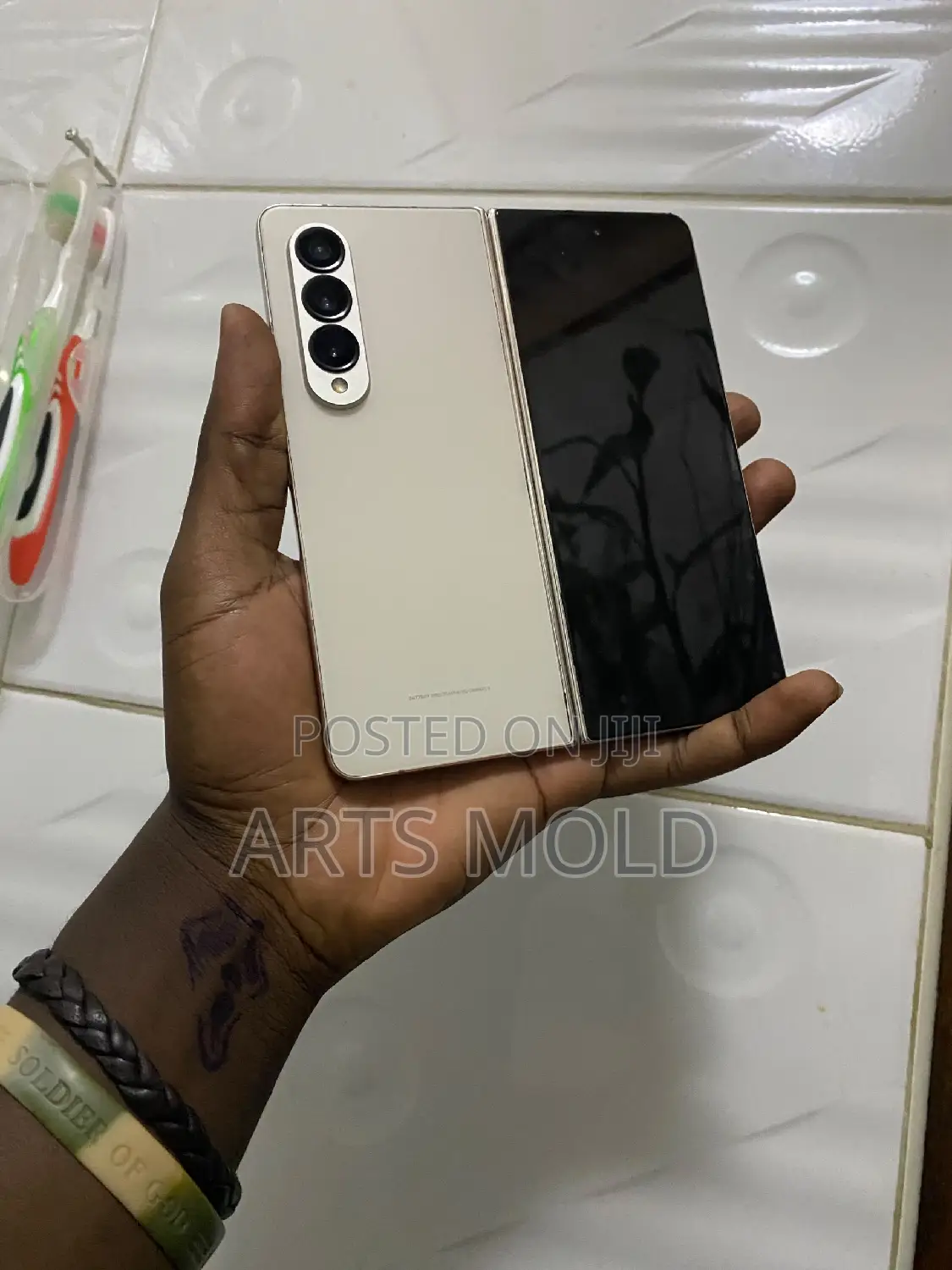 Samsung Galaxy Z Fold4 256 GB Gold