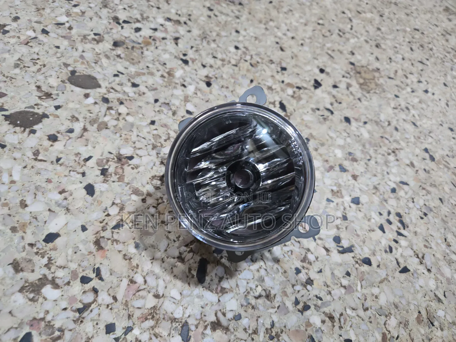 Mitsubishi L200 2018 - 2019 Foglights/ Spotlight