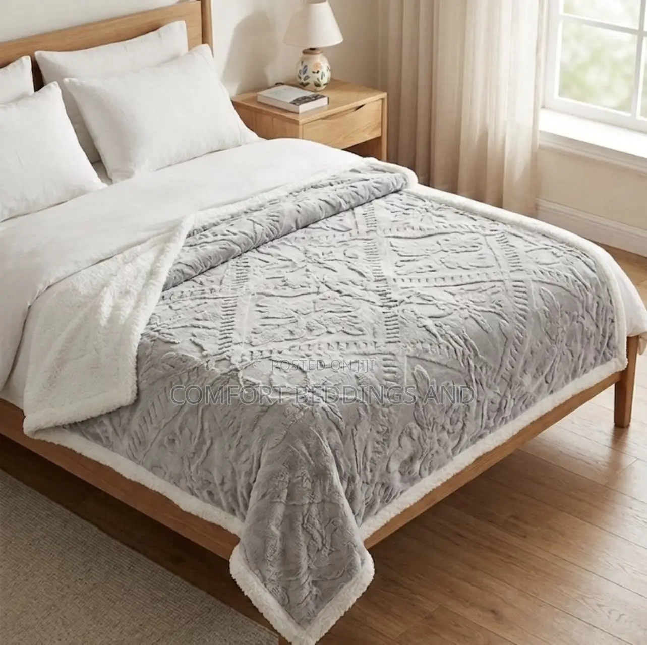 Tufted Fleece Blanket Light Grey