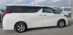Toyota Alphard 2.5 Petrol AWD 2018 White