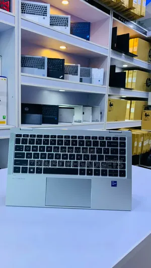New Laptop HP EliteBook 1040 G8 8GB Intel Core i5 SSD 512GB