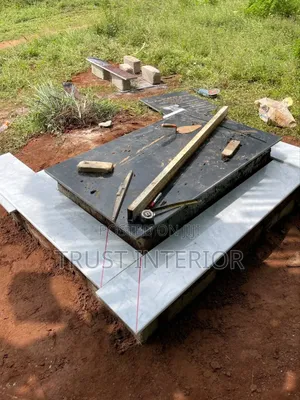 Senior Grave Makers 8007