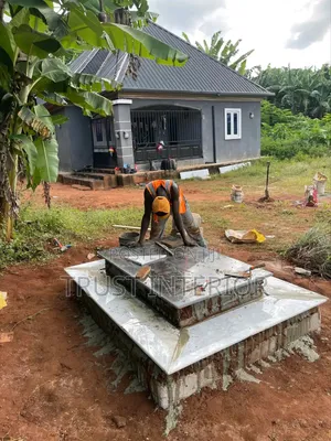 Senior Grave Makers 8007