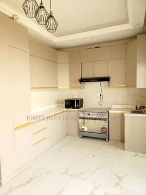 5bdrm House in Division A for sale