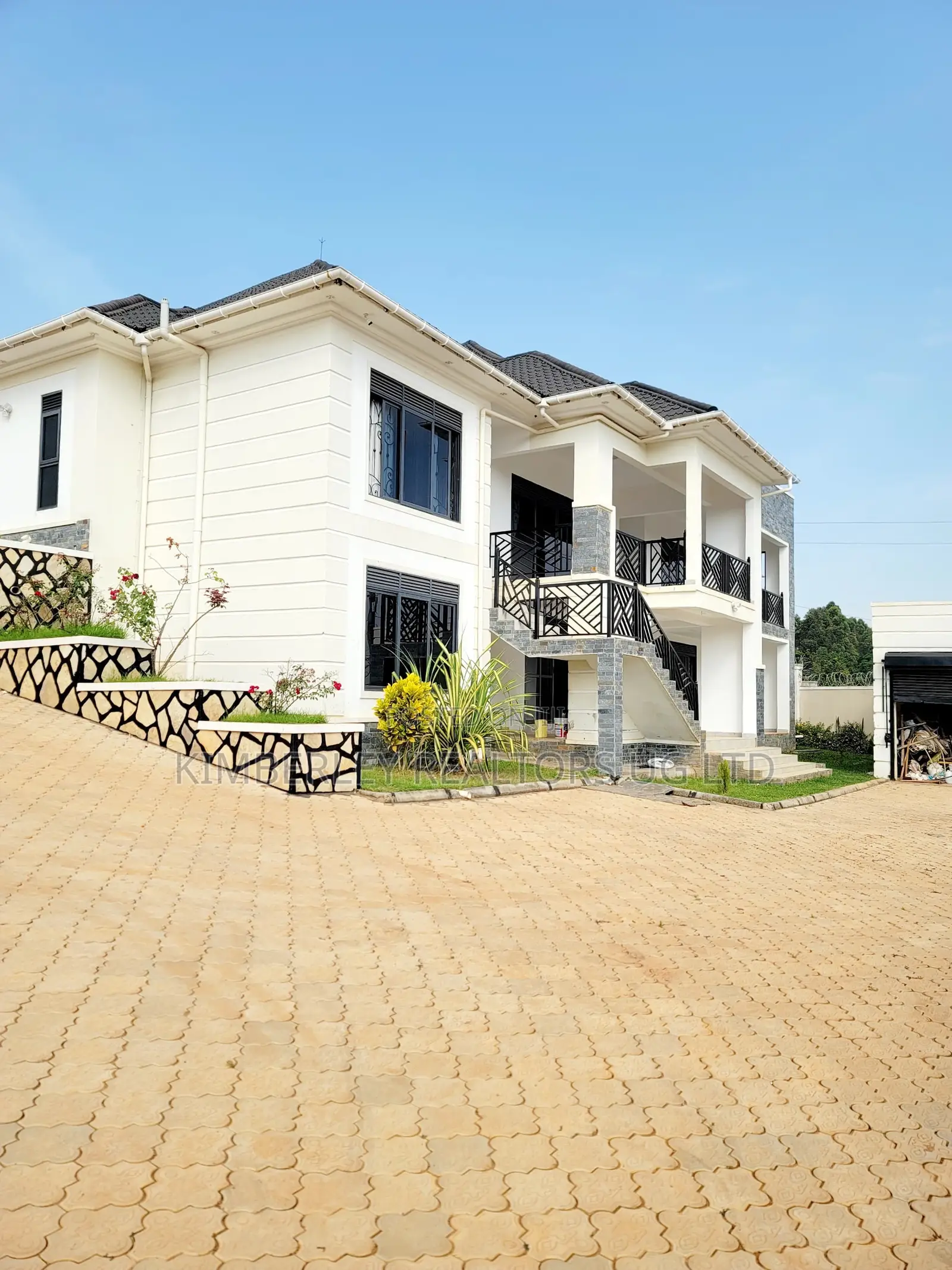 5bdrm House in Division A for sale