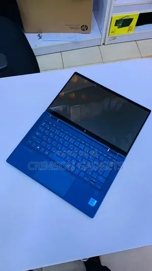 New Laptop HP Dragonfly G4 16GB Intel Core i7 SSD 512GB