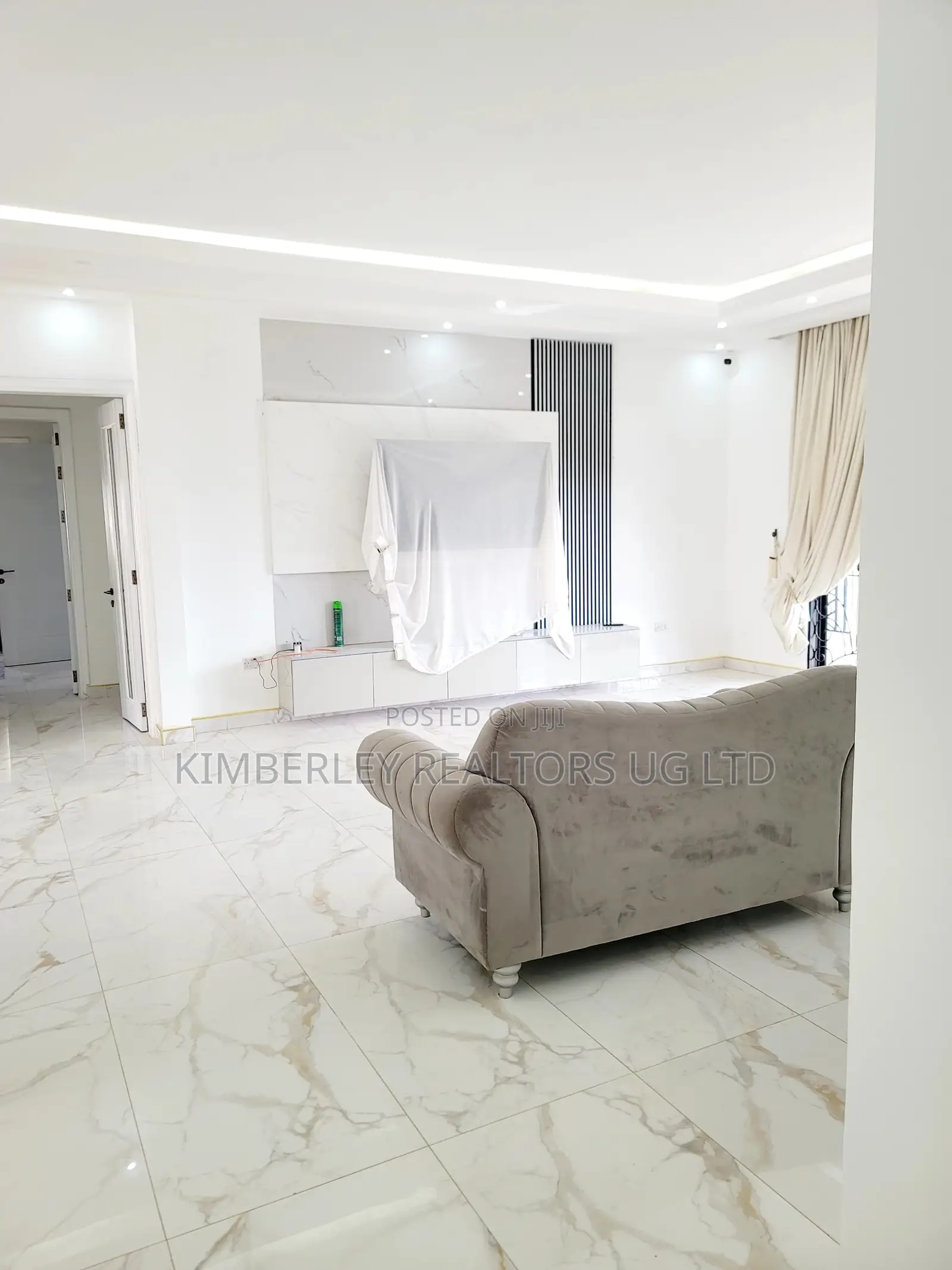 7bdrm House in Division A for sale