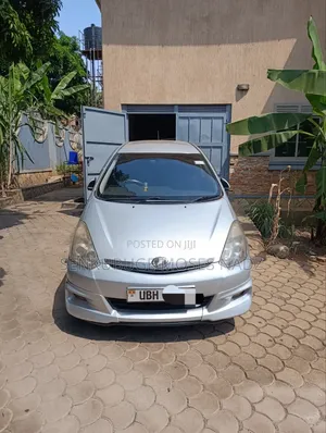 Toyota Wish 2006 Silver