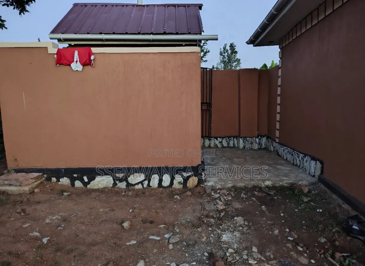 1bdrm Room & Parlour in Matugga, Sindo, Gombe for rent
