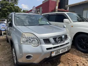 Nissan X-Trail 2010 Silver