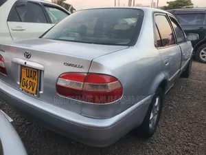 Toyota Corolla 2000 Silver