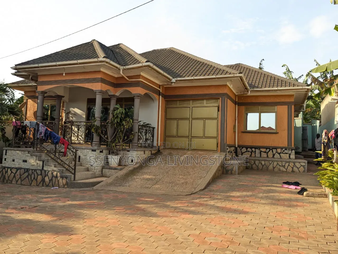 Furnished 4bdrm Bungalow in Nsangi for sale
