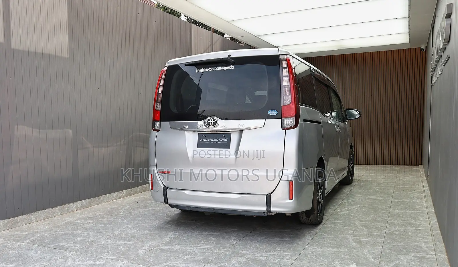 Toyota Noah 2.0 FWD (7 Seater) 2016 Silver