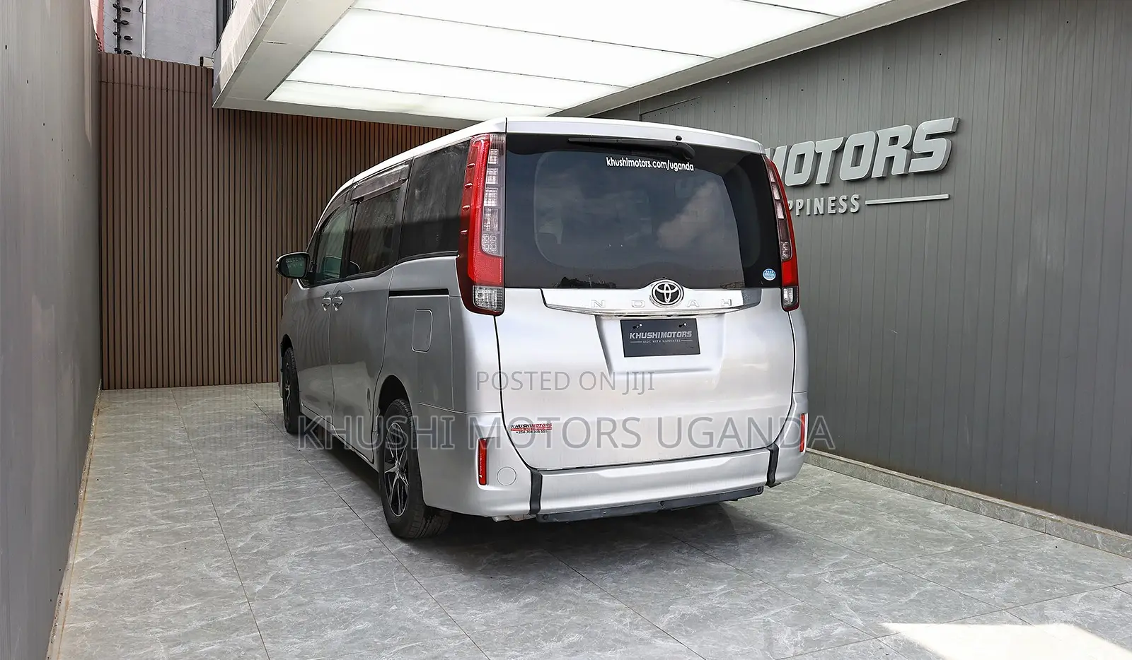 Toyota Noah 2.0 FWD (7 Seater) 2016 Silver