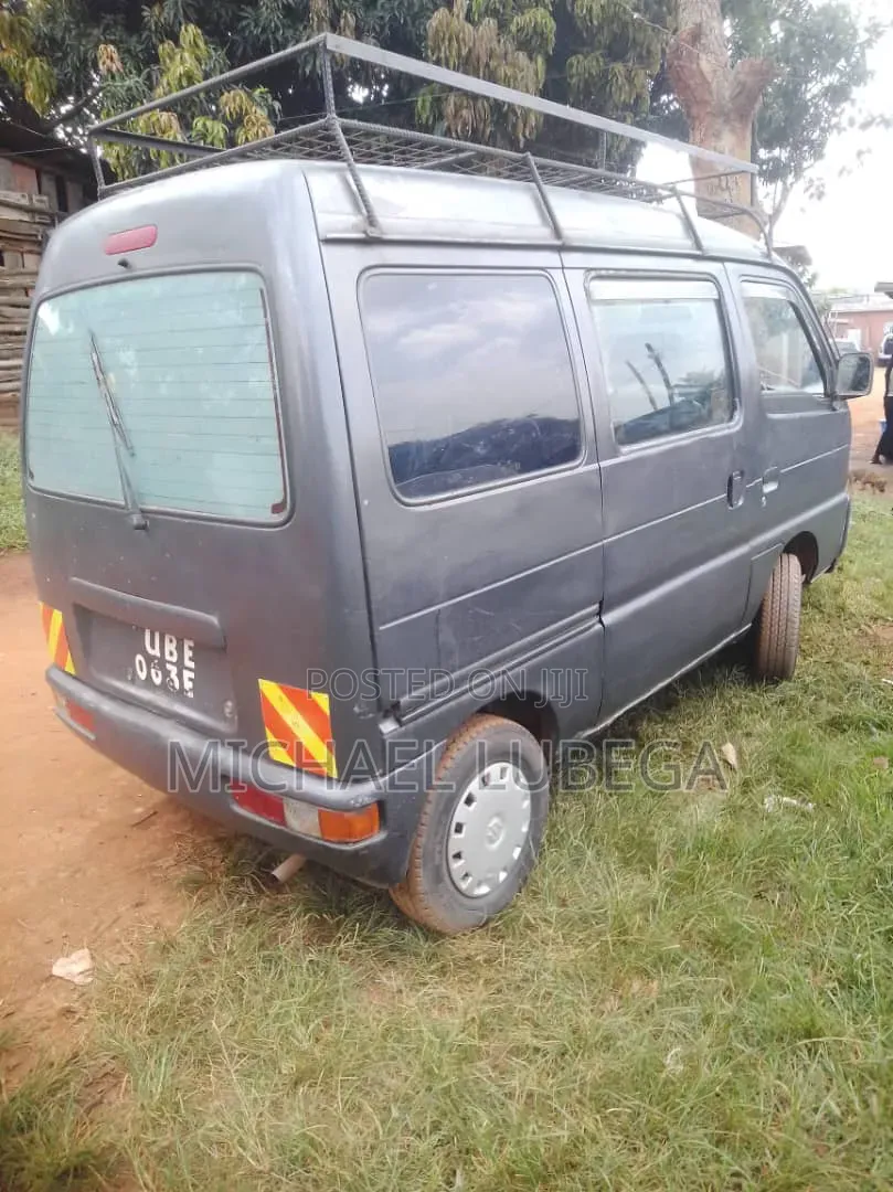 Suzuki Super Carry 2010 Black