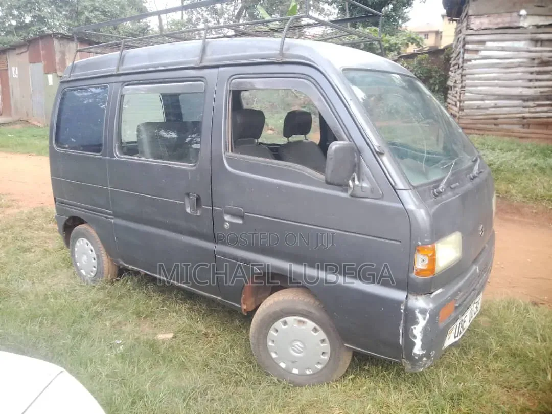 Suzuki Super Carry 2010 Black