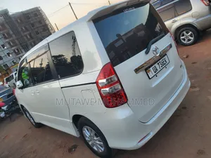 Toyota Noah 2011 Silver