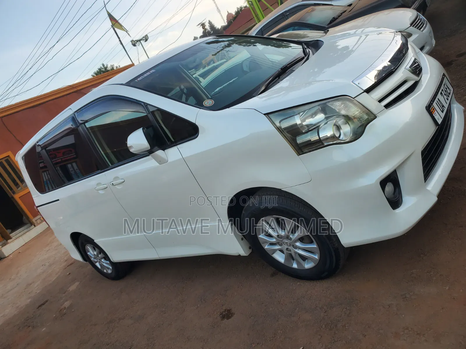 Toyota Noah 2011 Silver