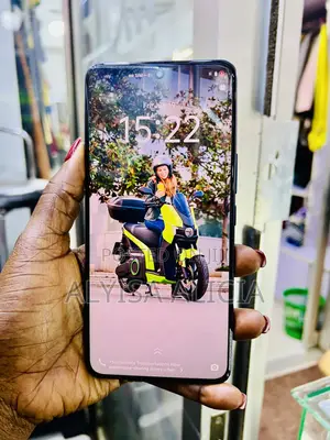 Vivo V60 256 GB Gray