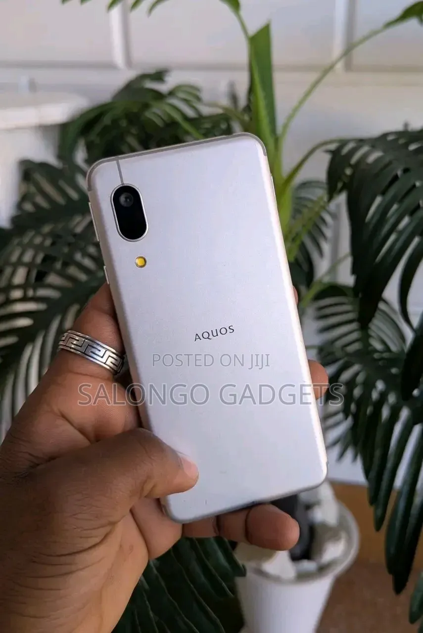 New Sharp Aquos Sense 3 SHV45 64 GB Gray