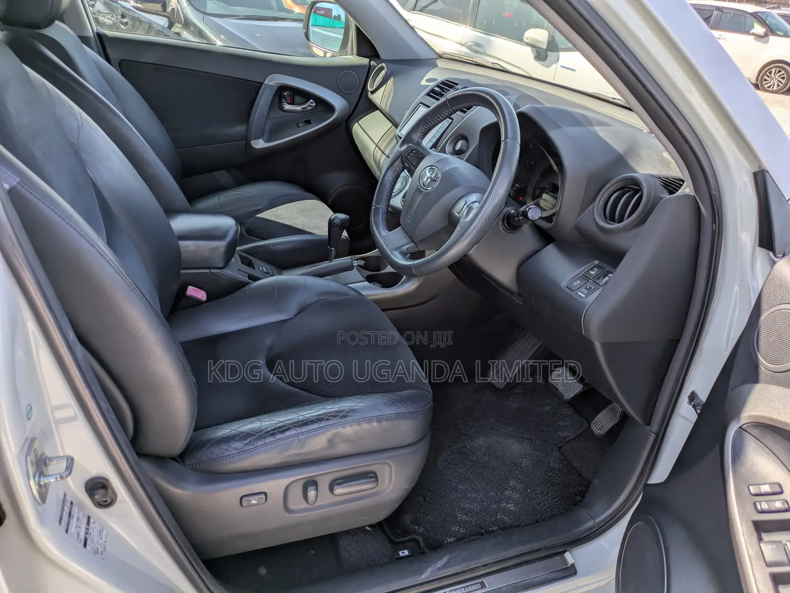 Toyota Vanguard 2011