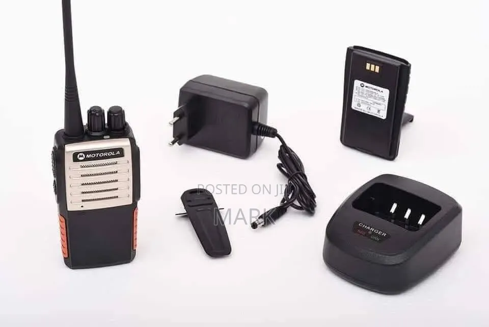 Motorola Gp-1000 Double Uhf Walkie Talkies
