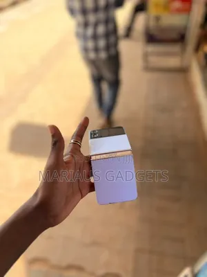 Samsung Galaxy Z Flip4 512 GB Purple
