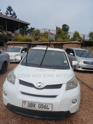 Toyota IST 2015 White