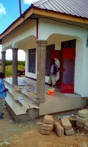 11bdrm Duplex in Nabweru for sale