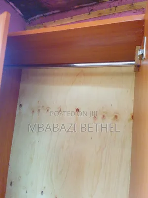 Used / Second Hand Wardrobe in State Up for Sale