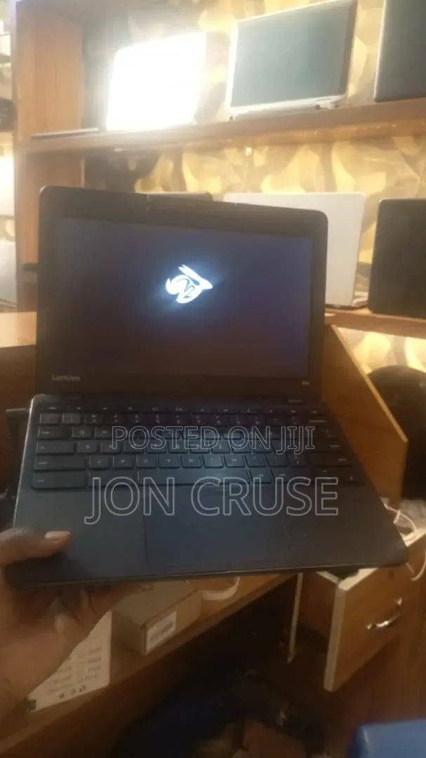 Laptop Lenovo N20p 4GB Intel Celeron HDD 16 GB