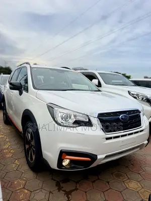Subaru Forester 2.5i Limited AWD 2017 Pearl